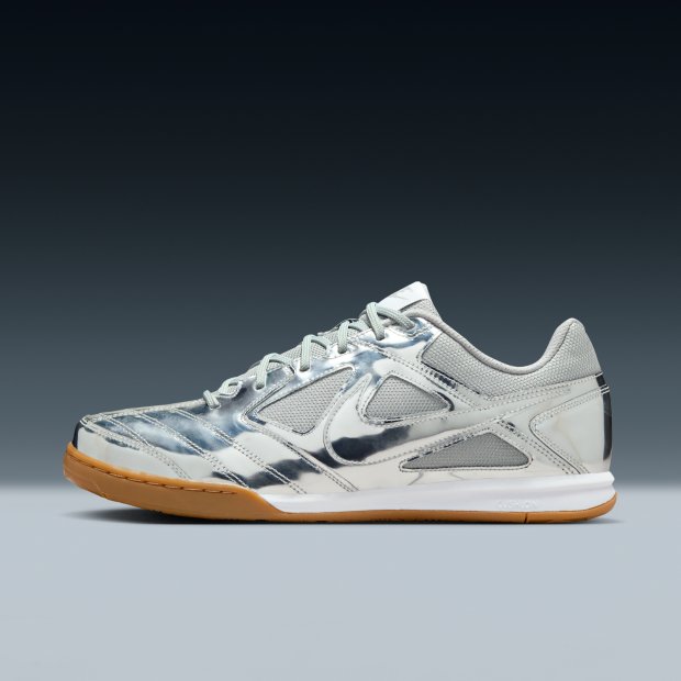 NIKE GATO LV8