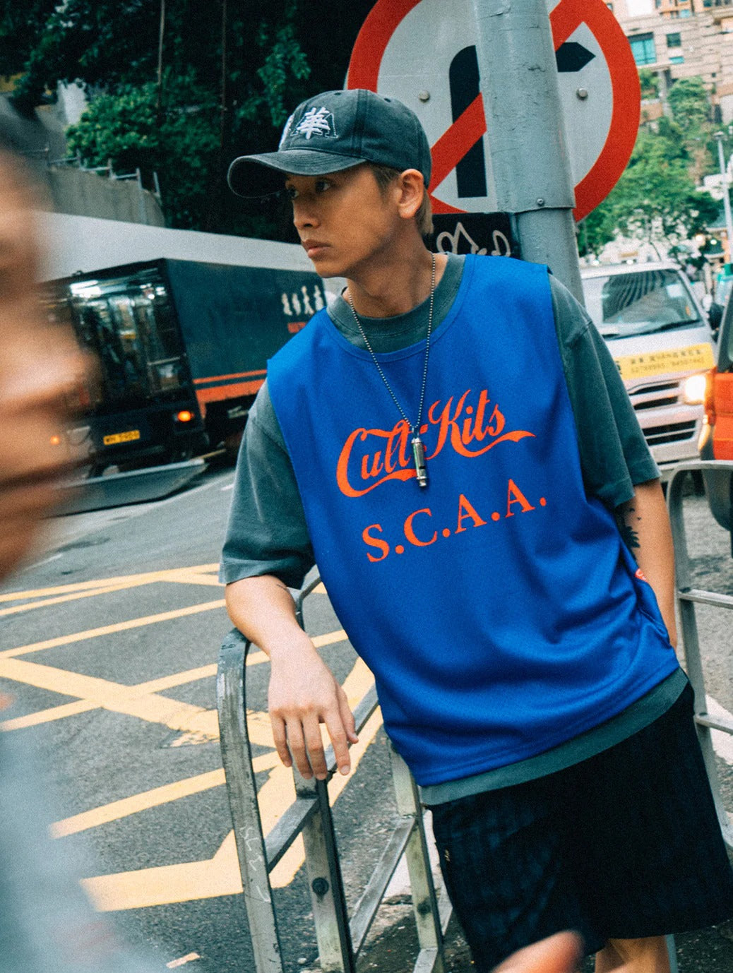 SOUTH CHINA LEGACY VEST - BLUE