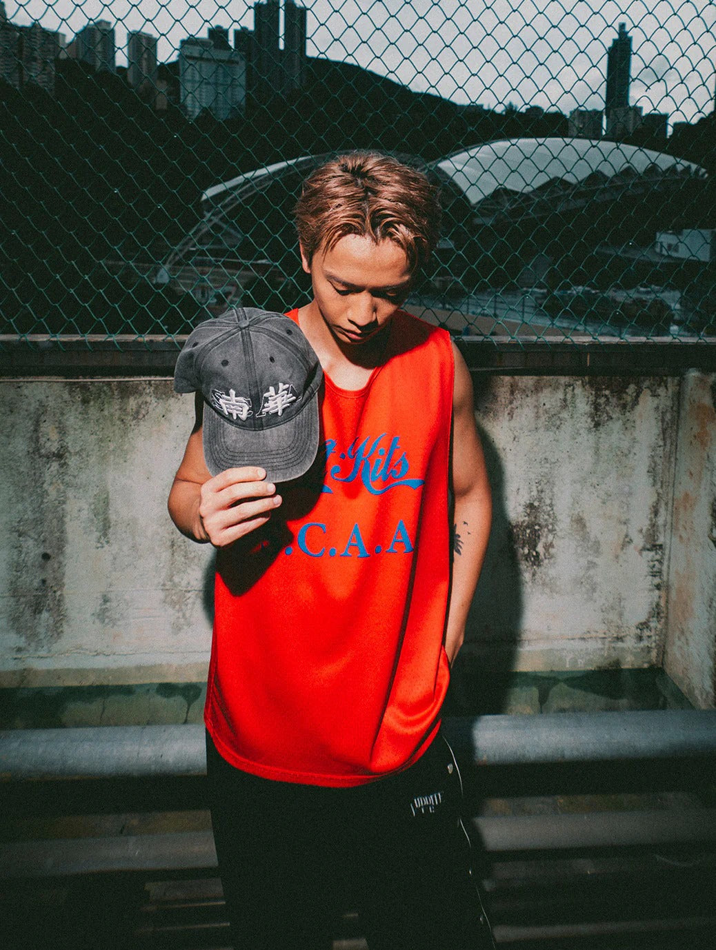 SOUTH CHINA LEGACY VEST - RED