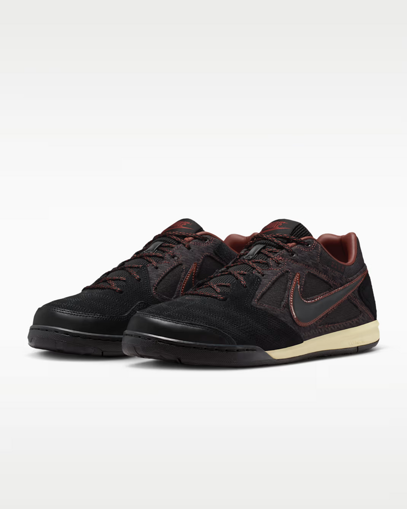 NIKE GATO