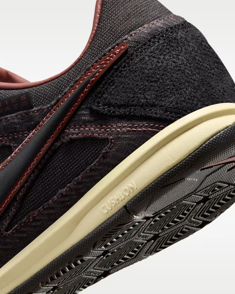 NIKE GATO